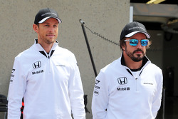 Jenson Button, McLaren et son équipier Fernando Alonso, McLaren