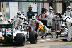 Felipe Massa, Williams FW37 faz pit stop