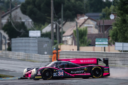 Spin for #34 OAK Racing Ligier JS P2: Chris Cumming, Kevin Estre, Laurens Vanthoor