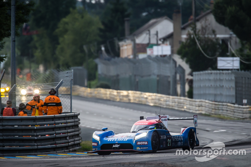 #21 Nissan Motorsports, Nissan GT-R LM NISMO: Tsugio Matsuda, Lucas Ordonez, Mark Shulzhitskiy