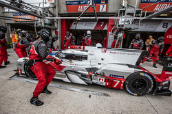 #7 Audi Sport Team Joest Audi R18 e-tron quattro: Марсель Фесслер, Андре Лоттерер, Бенуа Трелюйе
