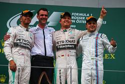 Podium : le deuxième, Lewis Hamilton, le vainqueur, Nico Rosberg, Mercedes AMG F1 et le troisième, Felipe Massa, Williams