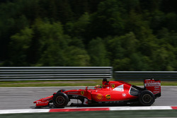 Esteban Gutierrez, piloto de testes e reserva da Ferrari SF15-T