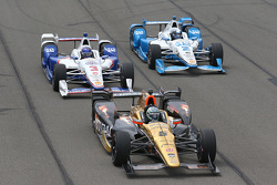Ryan Briscoe, Schmidt Peterson Motorsports Honda, Helio Castroneves, Team Penske Chevrolet et Juan Pablo Montoya, Team Penske Chevrolet