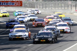 Старт: Бруно Спенглер, BMW Team MTEK BMW M4 DTM лидирует