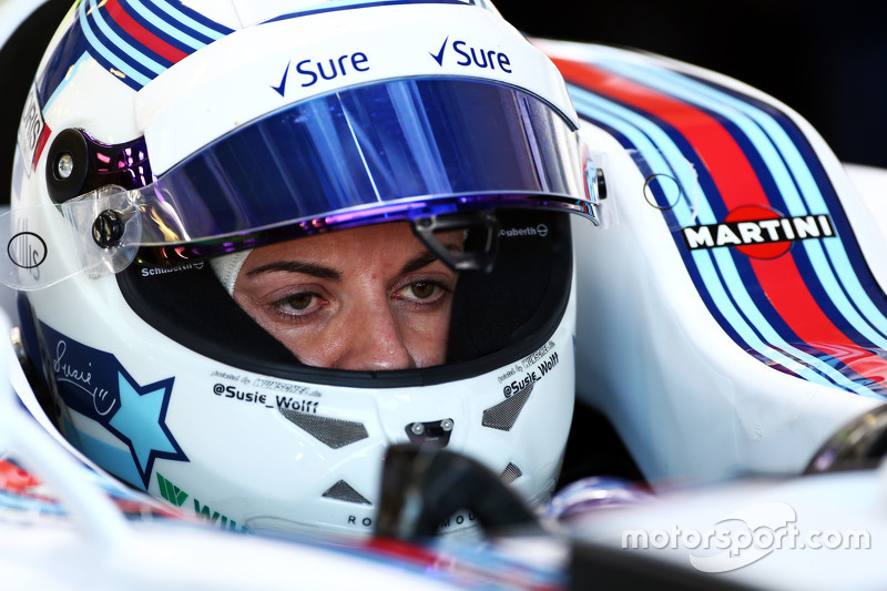 Susie Wolff, Williams FW37, piloto en desarrollo