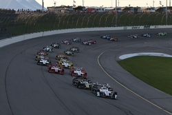 Inicio Helio Castroneves, Team Penske Chevrolet lider
