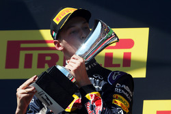 Daniil Kvyat, Red Bull Racing fête sa deuxième place sur le podium