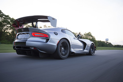 The 2016 Dodge Viper ACR