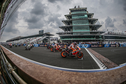 Старт: Марк Маркес, Repsol Honda Team лидирует
