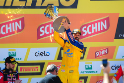 Thiago Camilo no pódio