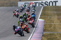 Start: Jorge Lorenzo, Yamaha Factory Racing, in Führung