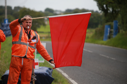 Bandiera rossa dopo l'incidente di Andy Lawson