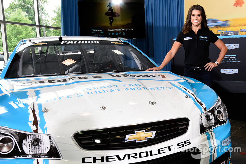 Anuncio del nuevo patrocinio de Danica Patrick