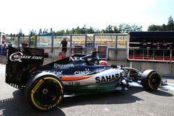 Nico Hulkenberg, Sahara Force India F1 VJM08 deja los pits