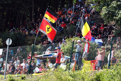 Tifosi con bandiere per Sebastian Vettel, Ferrari. - www.xpbimages.com, EMail: requests@xpbimages.c