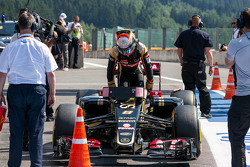 Romain Grosjean, Lotus F1 E23 en parc ferme