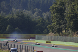 Alex Palou, Campos Racing davanti a Esteban Ocon, ART Grand Prix & Alfonso Celis Jr., ART Grand Prix