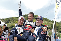 Ganadores Sébastien Ogier, segundo lugar Jari-Matti Latvala, el tercer lugar Andreas Mikkelsen, Volk