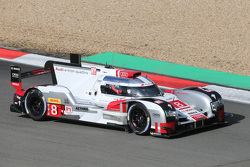 #8 Audi Sport Team Joest Audi R18 e-tron quattro: Lucas di Grassi, Loic Duval, Oliver Jarvis