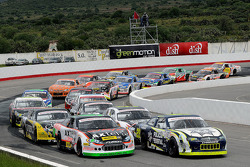 Inico: #46 Irwin Vences, M Racing y #28 Rubén Rovelo G3C Racing lideres