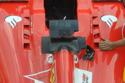 Ferrari, il cofano, dettaglio