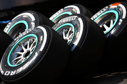 Des pneus Pirelli