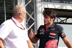 Доктор Хельмут Марко, консультант Red Bull Motorsport и Карлос Сайнс мл., Scuderia Toro Rosso STR10