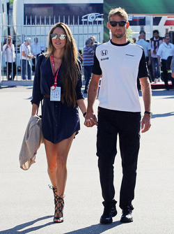 Jenson Button, McLaren com sua mulher Jessica Button