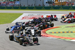 Romain Grosjean, Lotus F1 E23, am Start