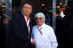 Matteo Renzi, italienischer Ministerpräsident, mit Bernie Ecclestone