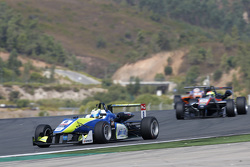 Alessio Lorandi, Van Amersfoort Racing Dallara Volkswagen and Alexander Sims, HitechGP Dallara Mercedes-Benz