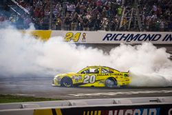 Race winner Matt Kenseth, Joe Gibbs Racing Toyota