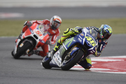 Валентино Росси, Yamaha Factory Racing и Микеле Пирро, Ducati Team
