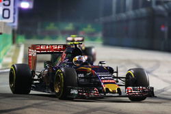 Карлос Сайнс мл., Scuderia Toro Rosso STR10