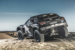Carlos Sainz, Peugeot 2008 DKR16