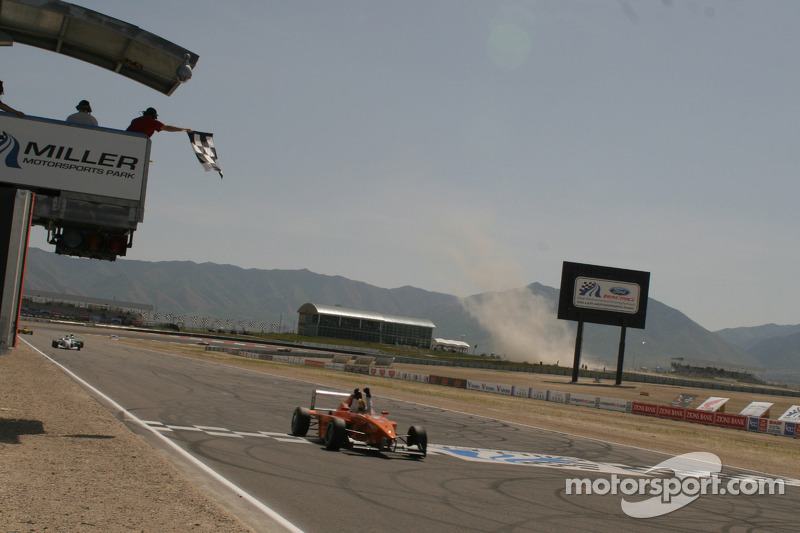 2007 Victoria de Esteban Gutiérrez en la Fórmula BMW USA