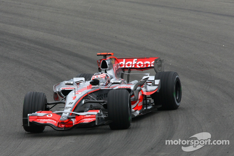 Fernando Alonso, McLaren Mercedes, MP4-22, im Drift