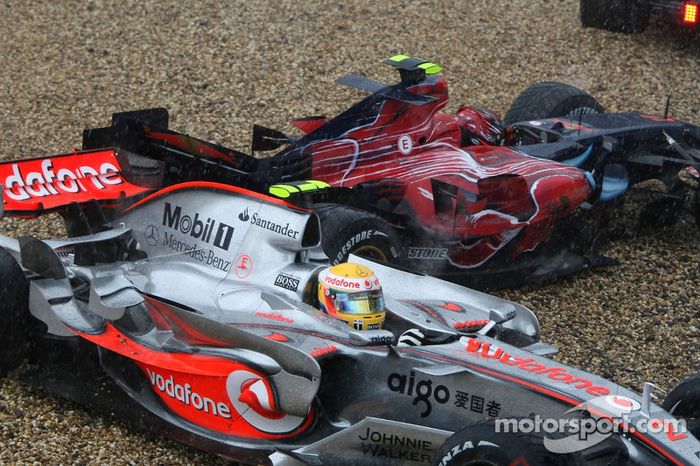 Lewis Hamilton, McLaren Mercedes, MP4-22 y Scott Speed, Scuderia Toro Rosso, STR02