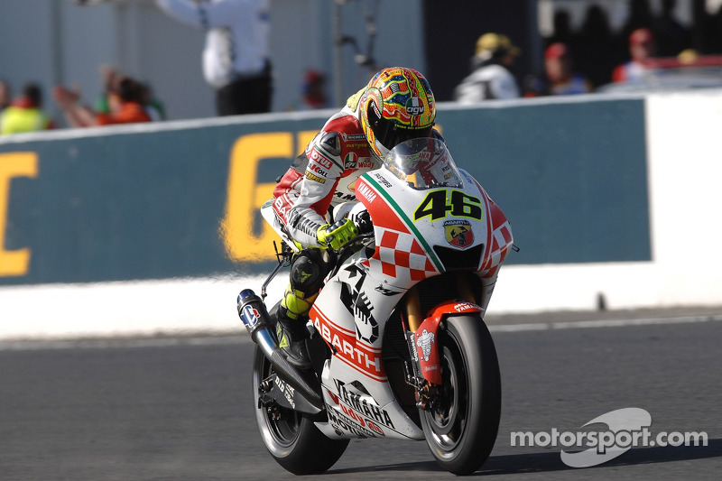 Valentino Rossi takes third place