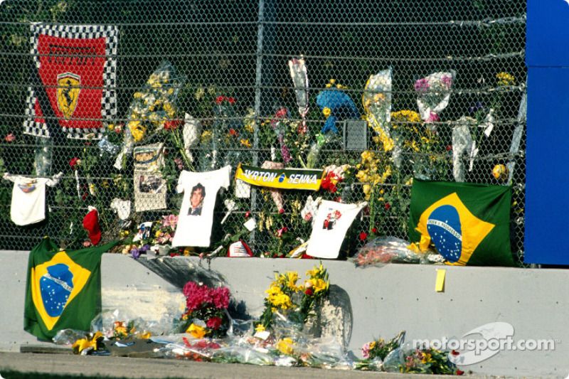 En memoria de Ayrton Senna en Tamburello