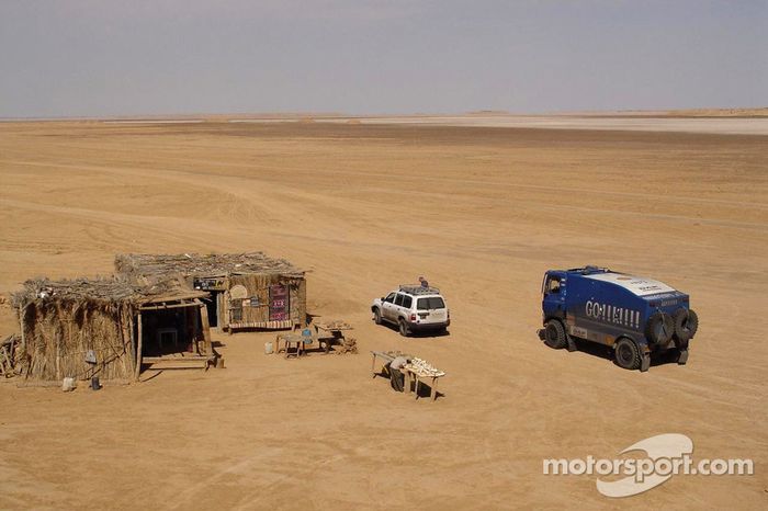 Team de Rooy en Tunez: bivouac