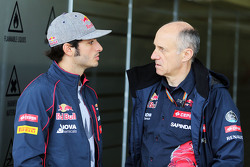 Карлос Сайнс мл., Scuderia Toro Rosso и Франц Тост, руководитель Scuderia Toro Rosso