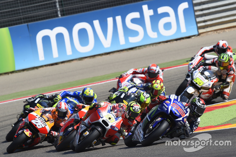 Start: Jorge Lorenzo, Yamaha Factory Racing leads