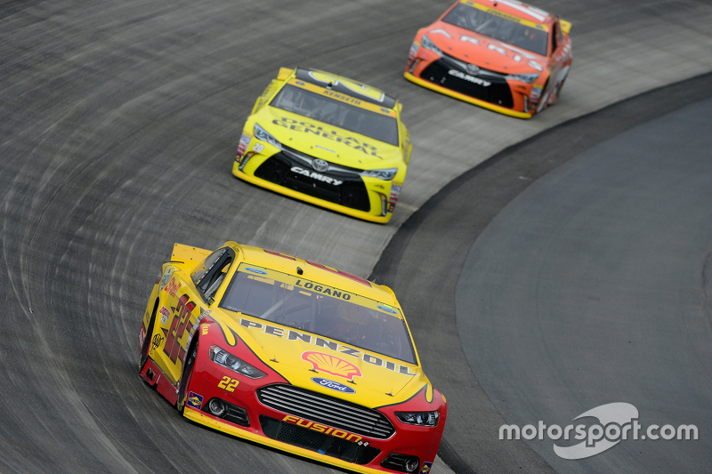 Dover: Joey Logano vor Matt Kenseth