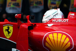 Sebastian Vettel, Ferrari SF15-T en parc ferme