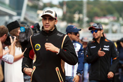 Pastor Maldonado, Lotus F1 Team en el desfile de pilotos