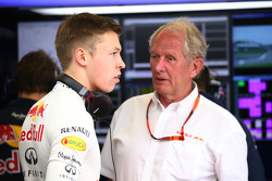 Даниил Квят, Red Bull Racing и доктор Хельмут Марко, консультант Red Bull Racing
