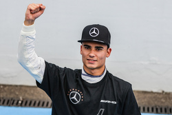 Campeón 2015 Pascal Wehrlein, HWA AG Mercedes-AMG C63 DTM