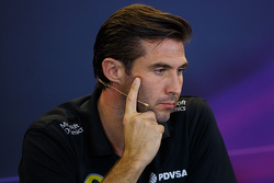 Мэттью Картер, генеральный директор Lotus F1 Team на пресс-конференции FIA